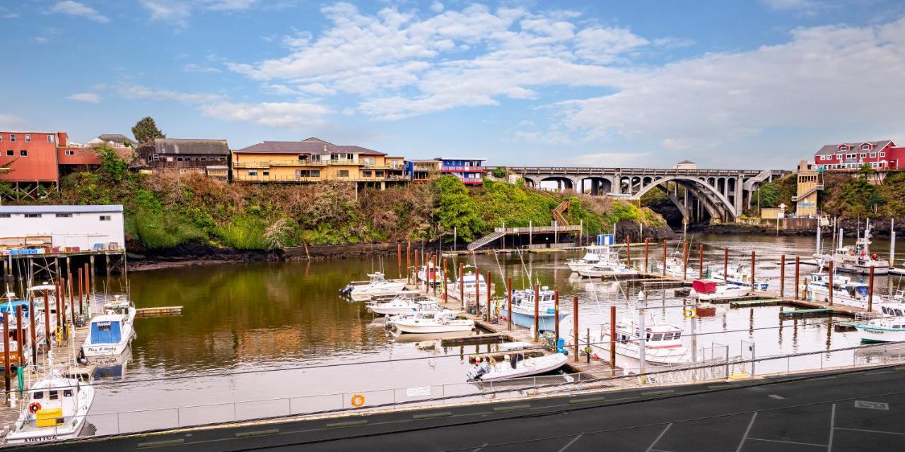 Scp Depoe Bay Hotel Exterior photo